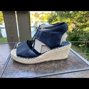 Eileen Fisher Sandals - Size 8